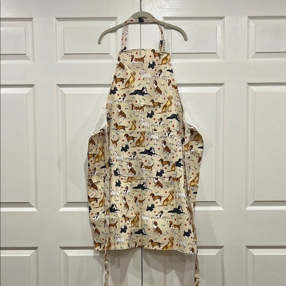 Ulster Weavers Dog Apron and Matching Napkin - Picture 1 of 8
